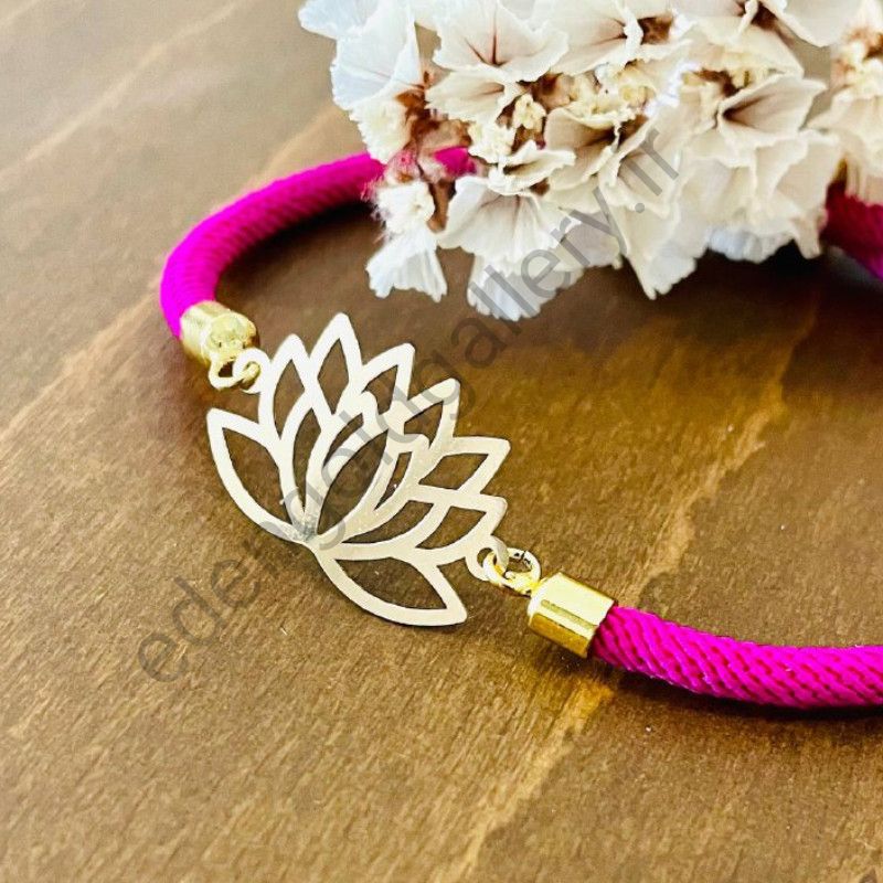 دستبند طرح گل