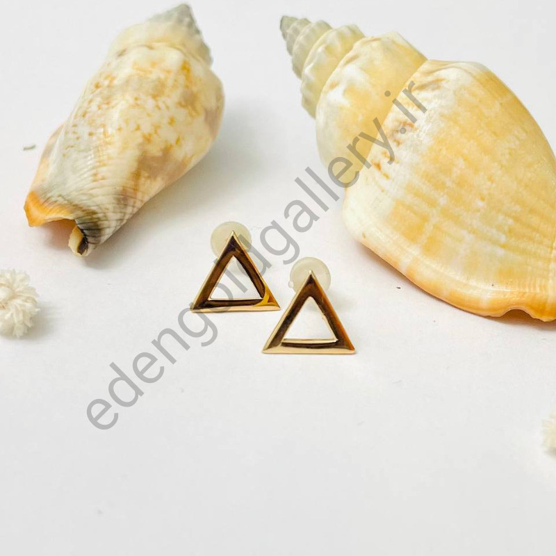 گوشواره میخی طلا طرح مثلث تو خالی